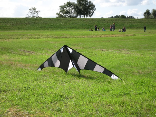 Drachen &raquo; meine_drachen &raquo; Lenkdrachen &raquo; Schoenflieger &raquo; Hot_Stripe_XL